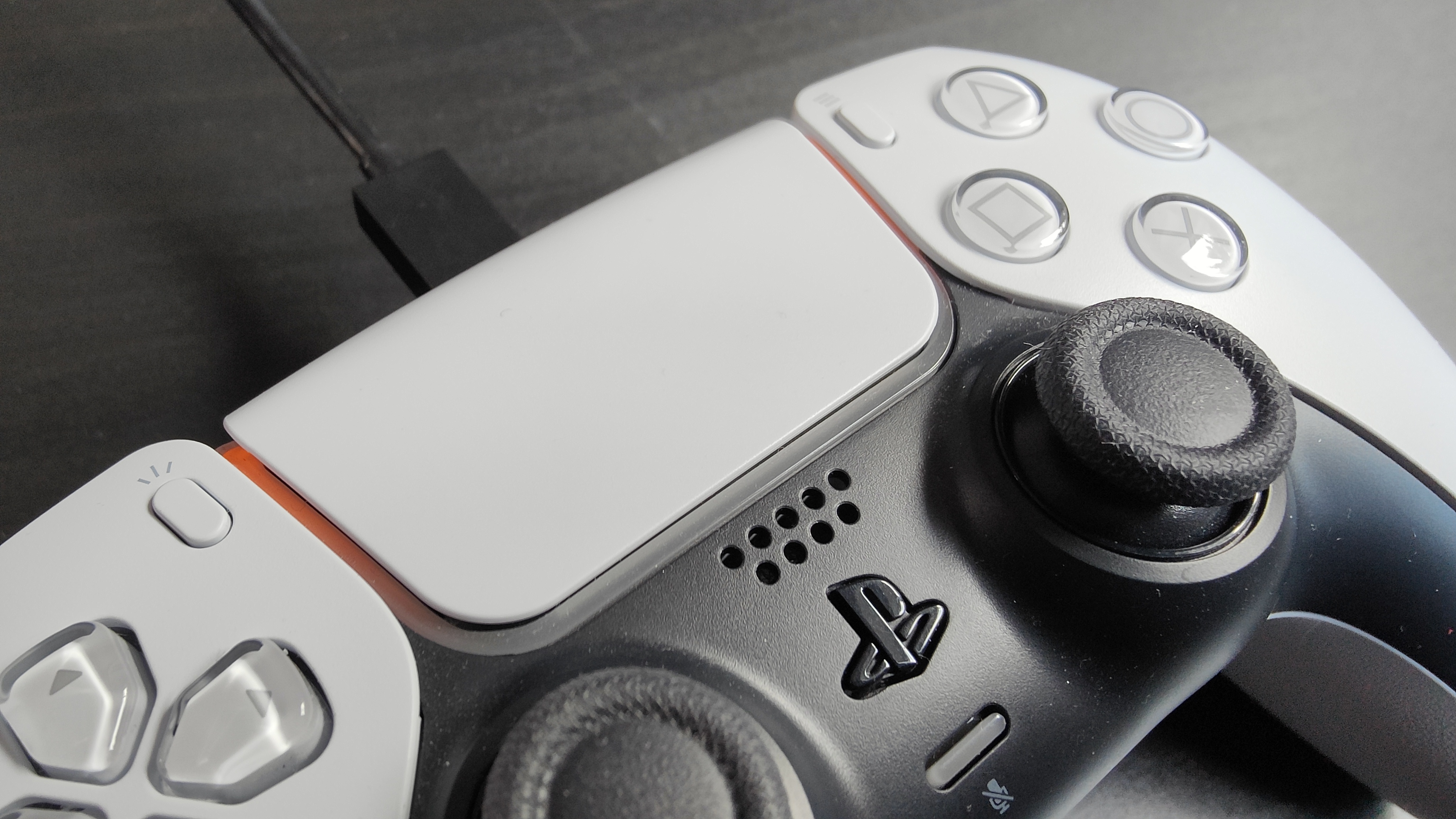 DualSense V3 Rumoured to Bring Back a Fan-Favourite Feature